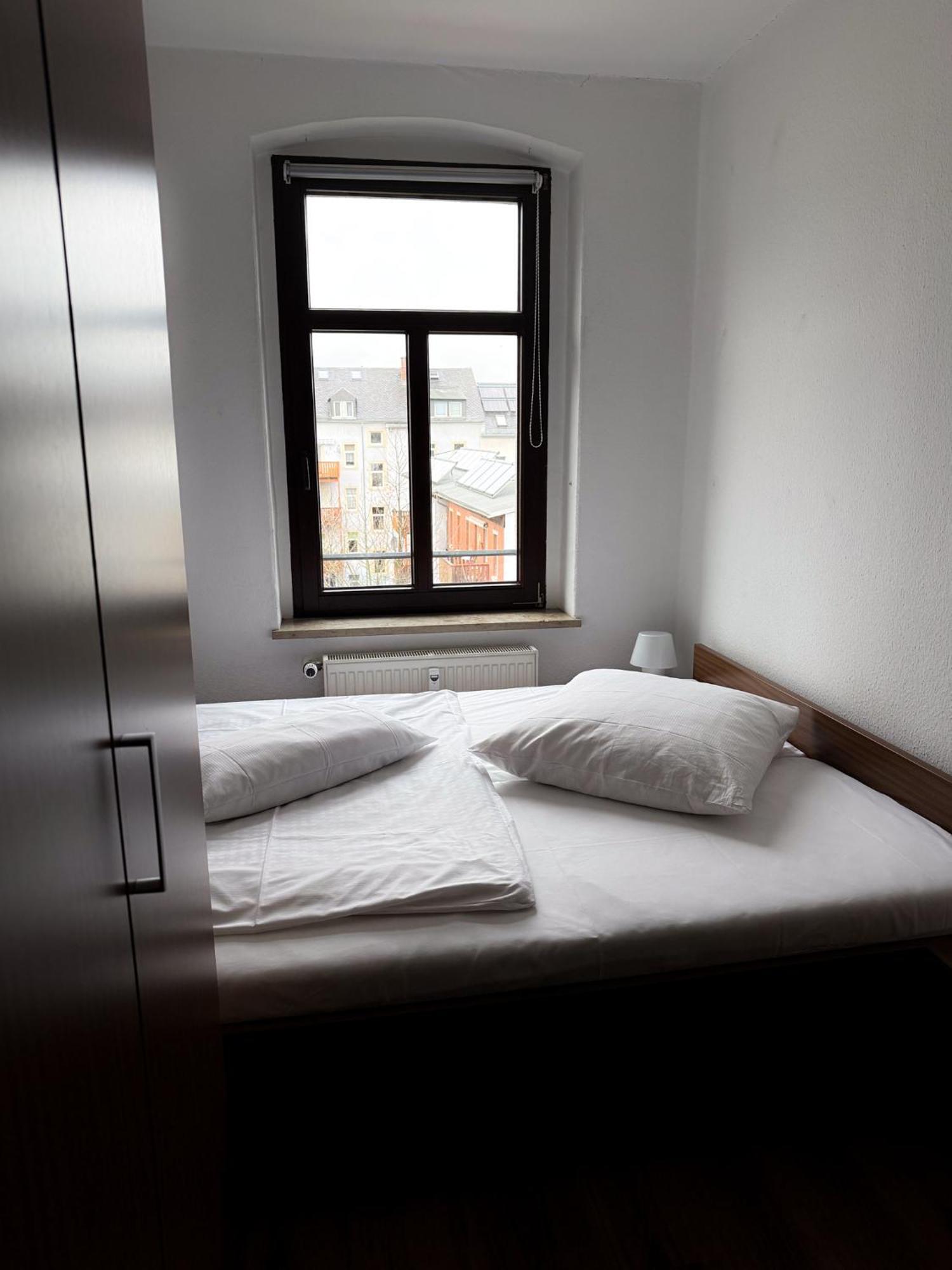 Alexxanders Apartments & Studios Chemnitz Phòng bức ảnh